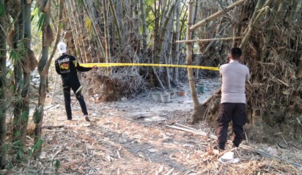 Heboh..!! Pengeboran Sumur di Kampung Panongan Semburkan Gas