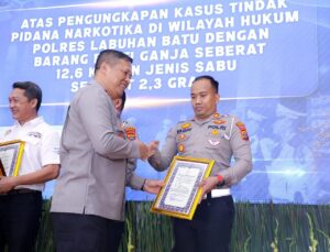 Kasat Lantas Labuhanbatu Gagalkan Pengiriman Ganja, Kapoldasu Berikan Penghargaan
