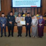 Bhabinkamtibmas Polres Maros Terima Penghargaan dari Pemkab Maros