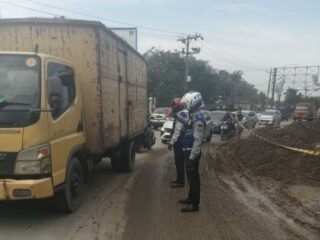 Dishub Medan Turunkan Personel Atasi Kemacetan di Jalan Kapten Sumarsono..