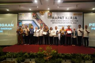 Kementerian PUPR Berikan Penghargaan Kepada Pemko Gunungsitoli