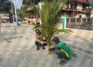 Polsek Kepulauan Seribu Utara dan Warga Bersatu untuk Penghijauan: Puluhan Pohon Ditanam di Pulau Sebira dan Pulau Panggang