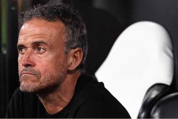Luis Enrique tak Terima Kekalahan Telak PSG, Pelatih Newcastle Tertawa Bahagia