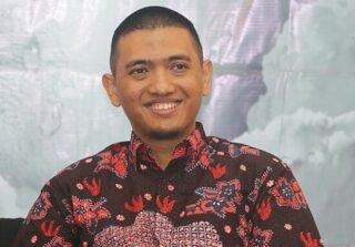 Mahfud Sebut Tidak Mudah Lari Menghindari KPK, Eks Penyidik KPK Ungkit Harun Masiku: Buktinya Sampai Sekarang Belum Ditangkap