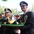 kejutan-kapolres-pamekasan-kepada-dandim-0826-pamekasan-di-hut-tni-ke-78