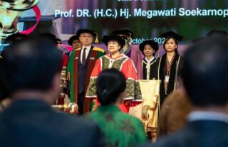Megawati Kantongi 12 Gelar Doktor dan Profesor Kehormatan, Berikut Daftarnya