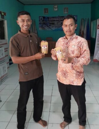 Karang Taruna Desa Cijengkol, Kembangkan Usaha Gula Semut Melalui Wadah UMKM