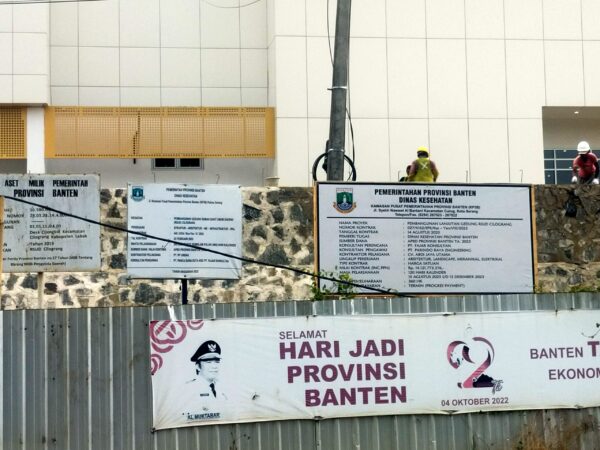 Pengerjaan Turap TPT RSUD Cilograng Terkesan  Asal Jadi
