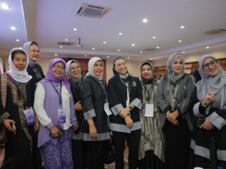 kaukus-perempuan-politik-indonesia-(kppi)-menggalang-dukungan-untuk-kaum-perempuan-di-bidang-politik