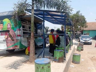 sisi-lain-rembug-bedas-desa-nagreg,-ada-antusiasme-pelajar-sdn-nagreg-01-datangi-mobil-perpustakaan-keliling