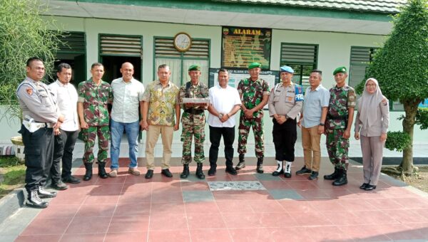 Danki Yonzipur Tuntungan Sambut Hangat Kedatangan Personil Paminal Polrestabes Medan Rayakan Hut TNI Ke 78