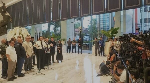 Surya Paloh Pastikan Siti Nurbaya Tak Ditarik dari Kabinet Pemerintahan Jokowi