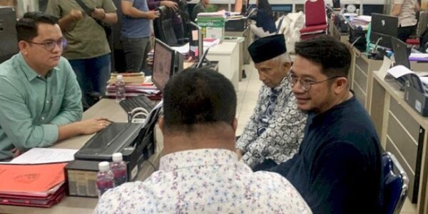 Petinggi Partai Ummat, Amien Rais dan Ridho Rahmadi, Jaminkan Diri untuk Bebaskan Warga Rempang yang Ditahan