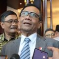 soal-uu-asn,-mahfud-md-sebut-akhiri-masalah-tenaga-honorer