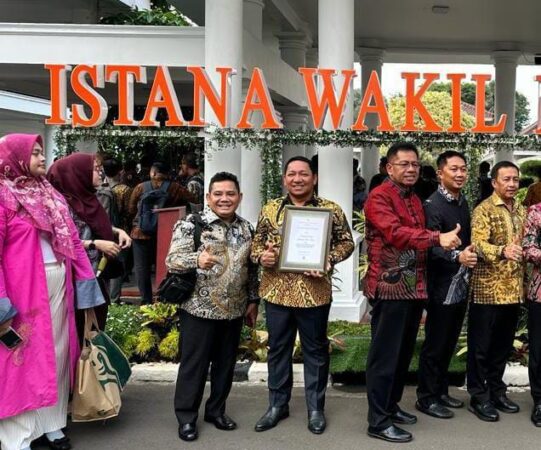 Sukseskan Program Nasional Percepatan Penurunan Angka Stunting, Pemda Taliabu Terima Penghargaan dari Pempus