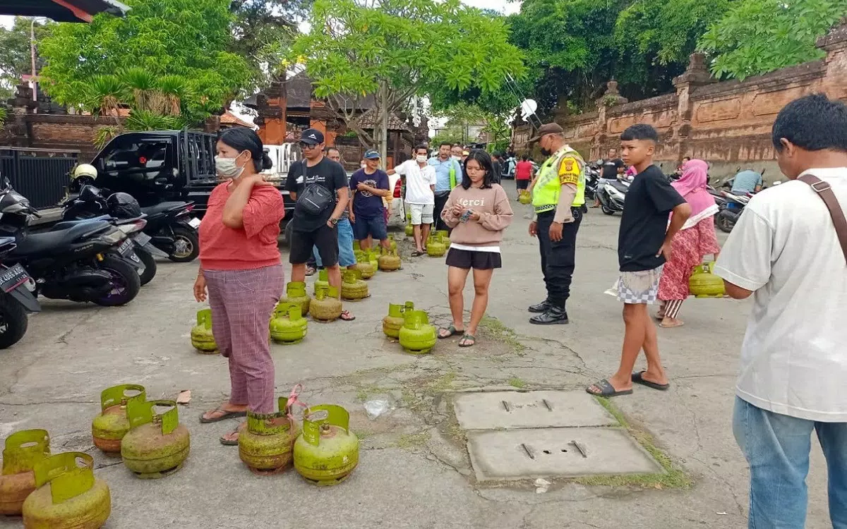 pangkalan-akui-jatah-elpiji-3-kg-dikurangi,-konsumen-kesulitan-dapat-stok-dan-harga-makin-mahal