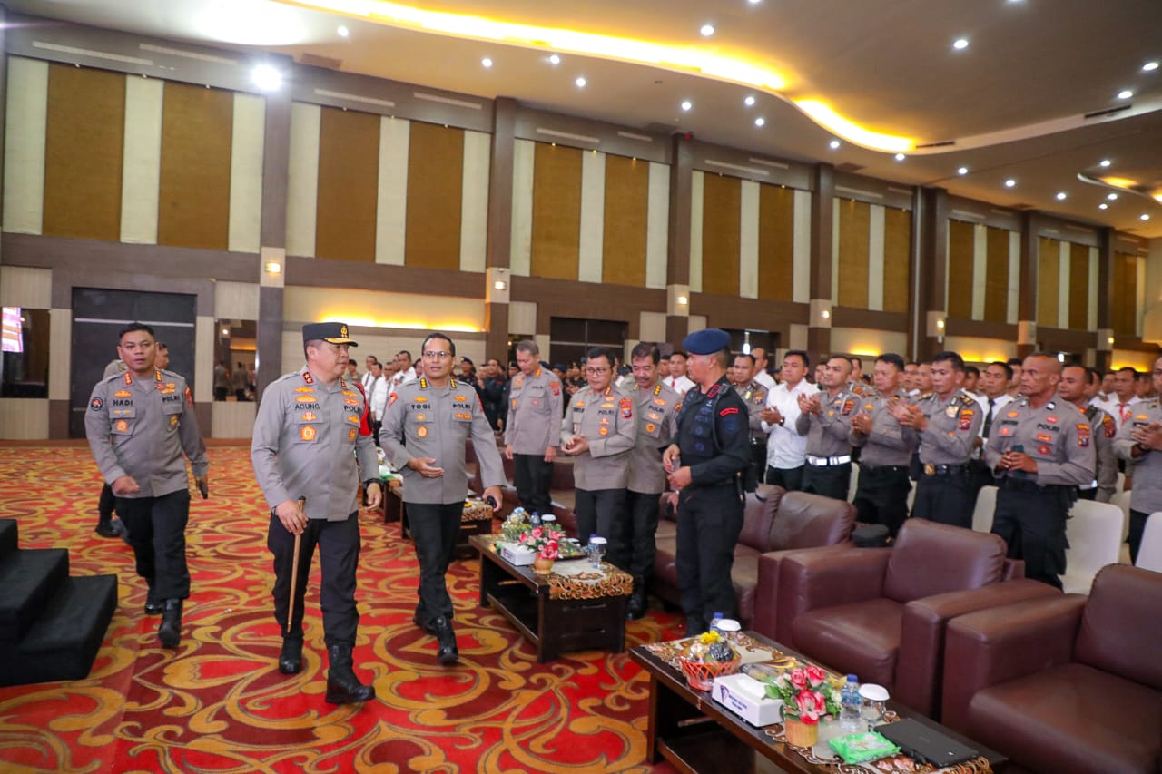 polda-sumut-gelar-latihan-pra-operasi-mantap-brata-toba-2023-2024