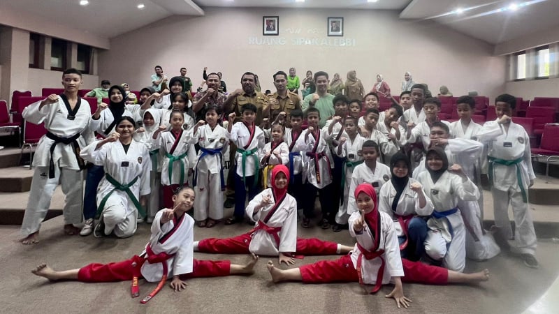 kadispora-lepas-peserta-bali-taekwondo-international-championship,-harap-cetak-prestasi-untuk-makassar