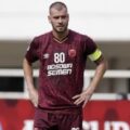 resmi!-wiljan-pluim-diperkenalkan-sebagai-rekrutan-anyar-borneo-fc