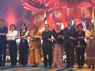 di-hadapan-peserta-ahlf-dan-delegasi-negara-asean,-mensos-risma-ungkap-ada-28.778-sekolah-inklusif-di-indonesia