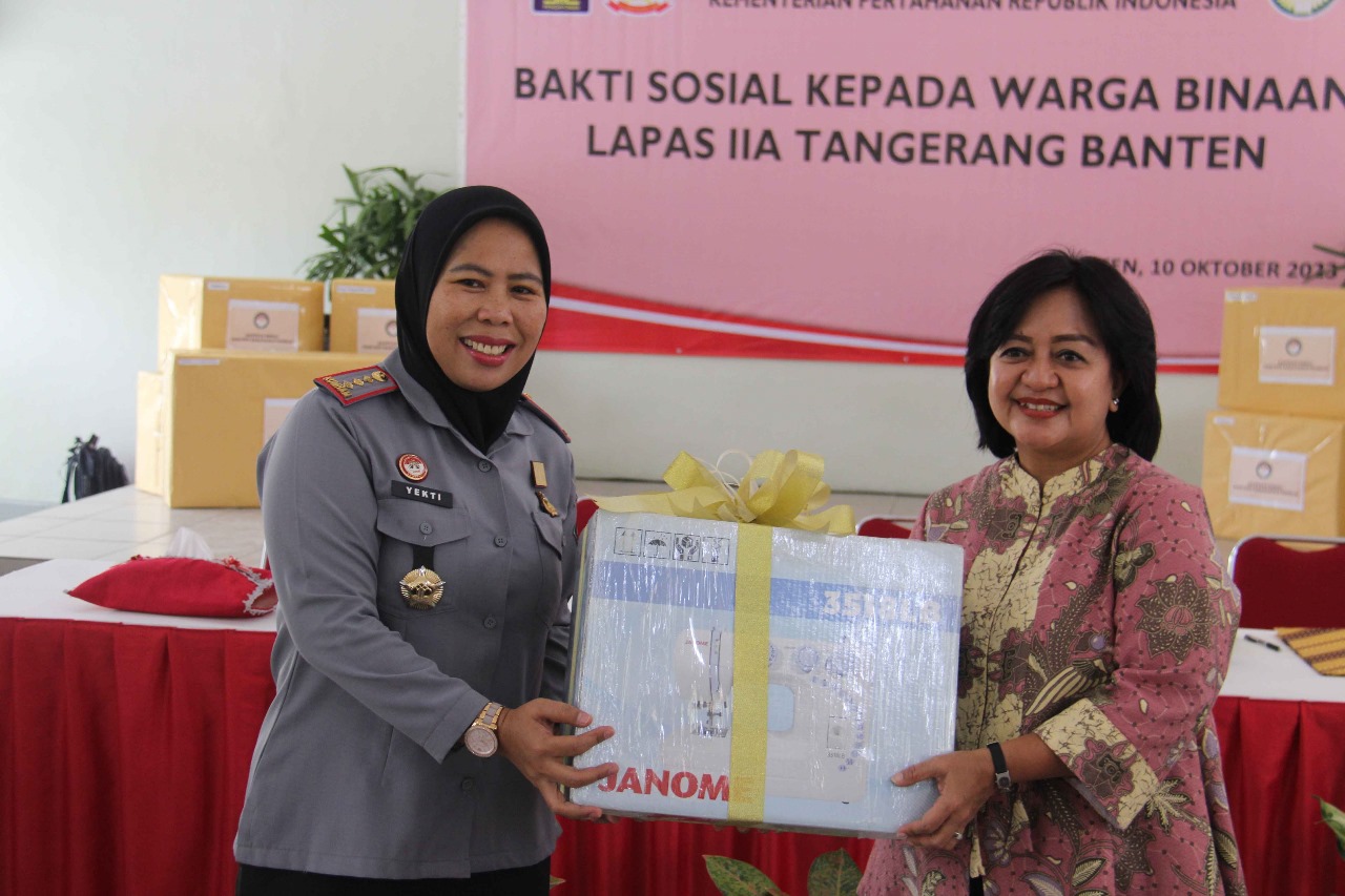 berbagi-kasih-melalui-baksos-dwp-baranahan-kemhan-ri-bersama-lapas-kelas-iia-tangerang