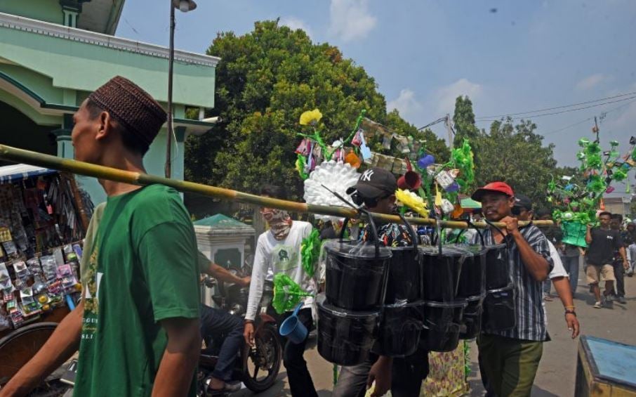 diduga-kelelahan,-panitia-maulid-nabi-meninggal-dunia-di-halaman-masjid