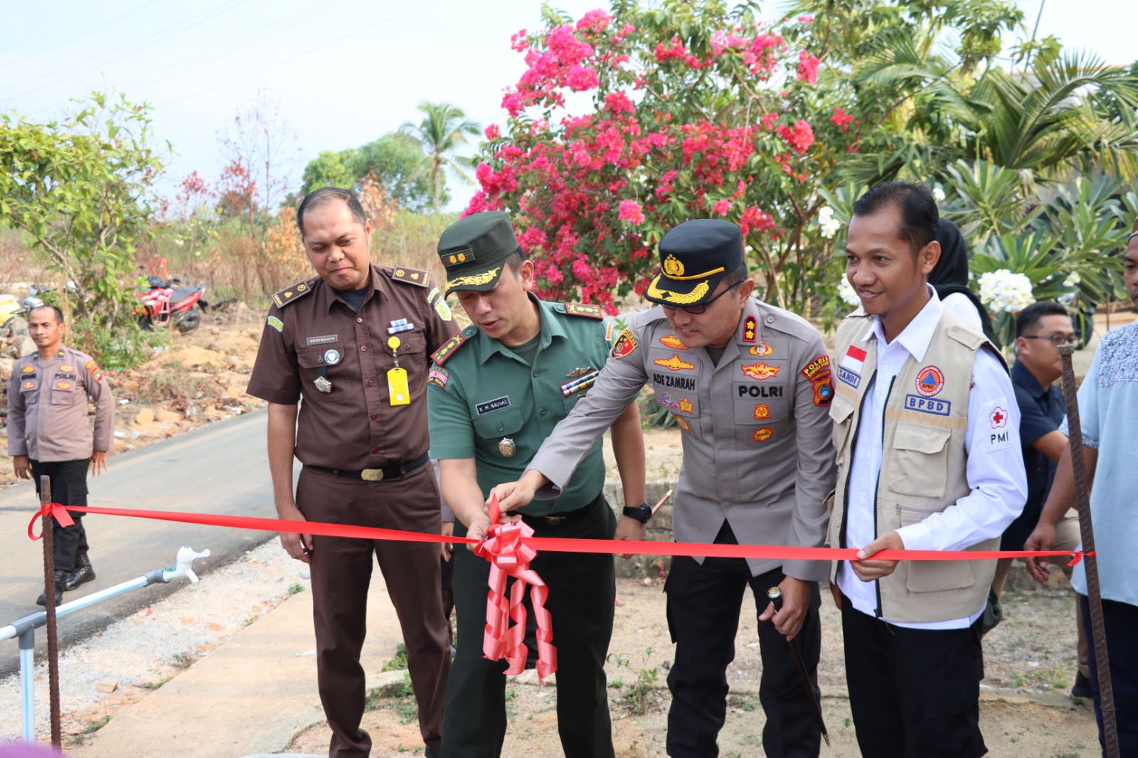 polres-bangka-barat-dan-kodim-0431-bangka-barat-kolaborasi-bantuan-penyediaan-sumur-bor-dan-pompa-air