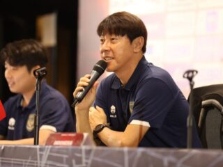 shin-tae-yong-tegaskan-dua-pemain-abroad-bakalan-absen-di-leg-pertama-kualifikasi-piala-dunia-2026-hadapi-brunei-darussalam