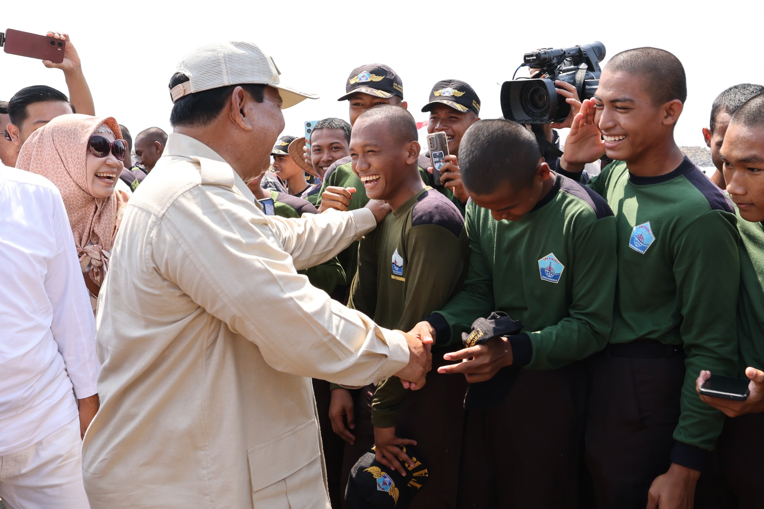 cerita-nelayan-dari-makassar-tak-menyangka-bisa-melaut-bareng-prabowo