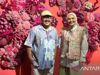 Ria Miranda dan Mang Moel gelar pameran "Seanergy" di Jakarta