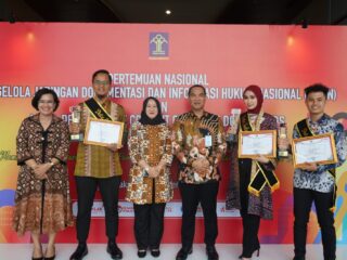 Penyuluh Hukum Kanwil Kemenkumham Sumsel Raih Penghargaan LDCC Awards Tahun 2023