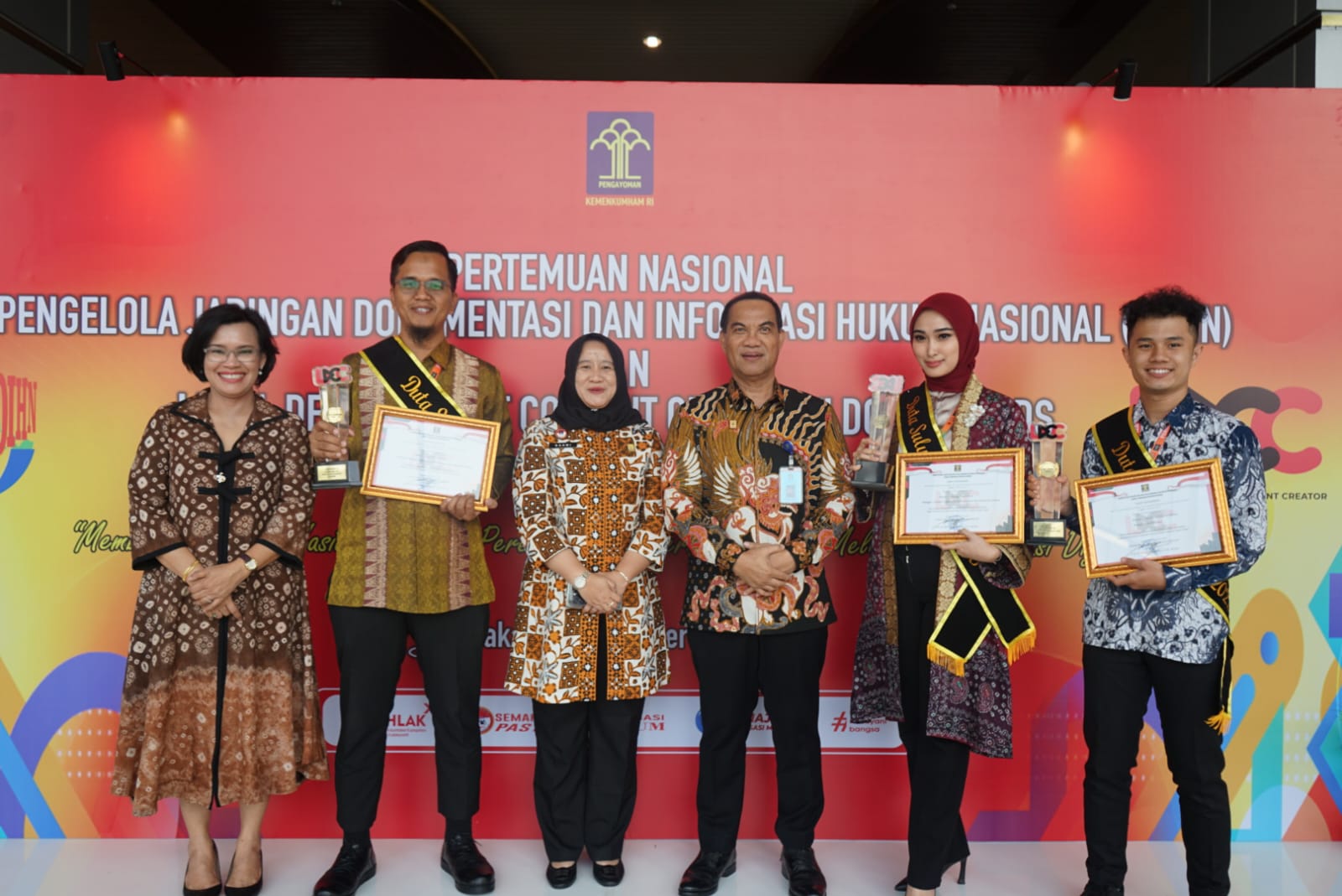 penyuluh-hukum-kanwil-kemenkumham-sumsel-raih-penghargaan-ldcc-awards-tahun-2023