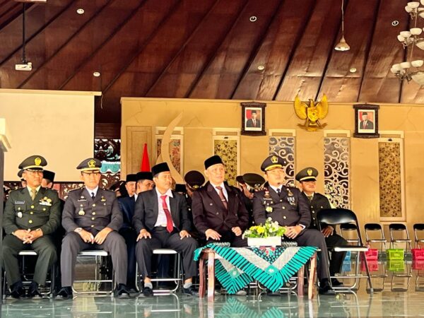 Plt. Kalapas Narkotika Kelas IIA Pamekasan Ikuti Upacara Kesaktian Pancasila Bersama PJ Bupati Pamekasan