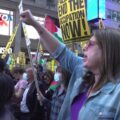 demonstran-pro-palestina-penuhi-times-square,-new-york