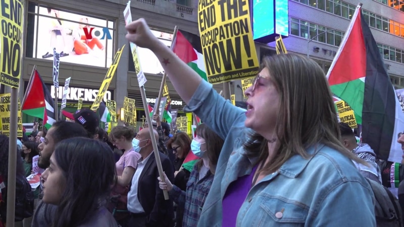 demonstran-pro-palestina-penuhi-times-square,-new-york