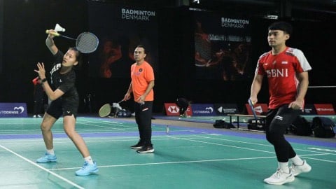 baru-tiba-di-denmark,-tim-bulutangkis-indonesia-langsung-gelar-sesi-latihan-untuk-matangkan-permainan-jelang-denmark-open-2023