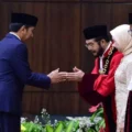 demokrasi-indonesia-disebut-ada-di-tangan-keluarga-jokowi
