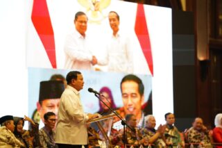 Survei Indikator: Head to Head Prabowo Unggul Versus Ganjar