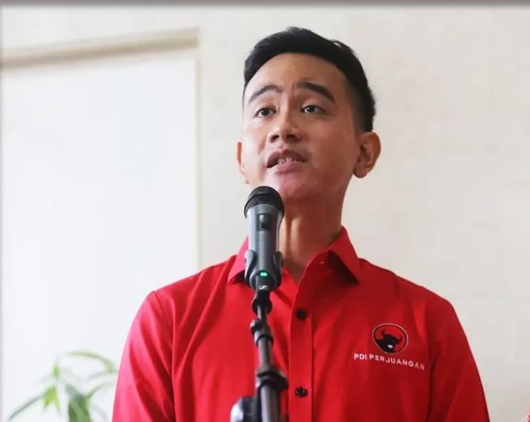 mk-resmi-tolak-permohonan-batas-usia-capres/cawapres,-gibran-rakabuming-beri-respons-begini