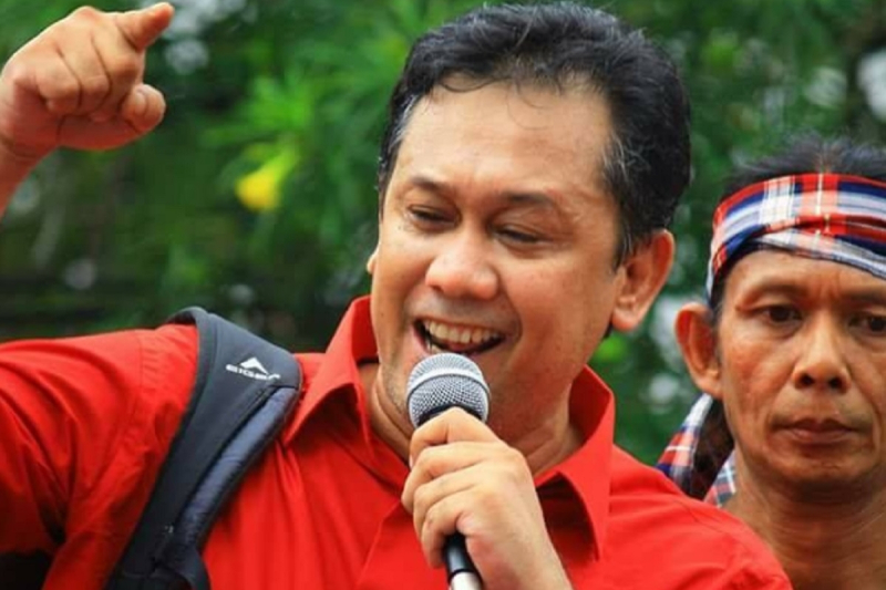 denny-siregar-sindir-gibran-soal-peluang-maju-pilpres:-entar-nolak-dulu