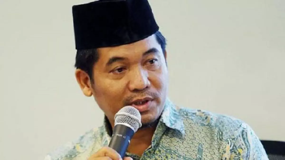 ray-rangkuti-minta-kpu-perjelas-pkpu-bahwa-hanya-gubernur-yang-boleh-maju-capres-dan-cawapres