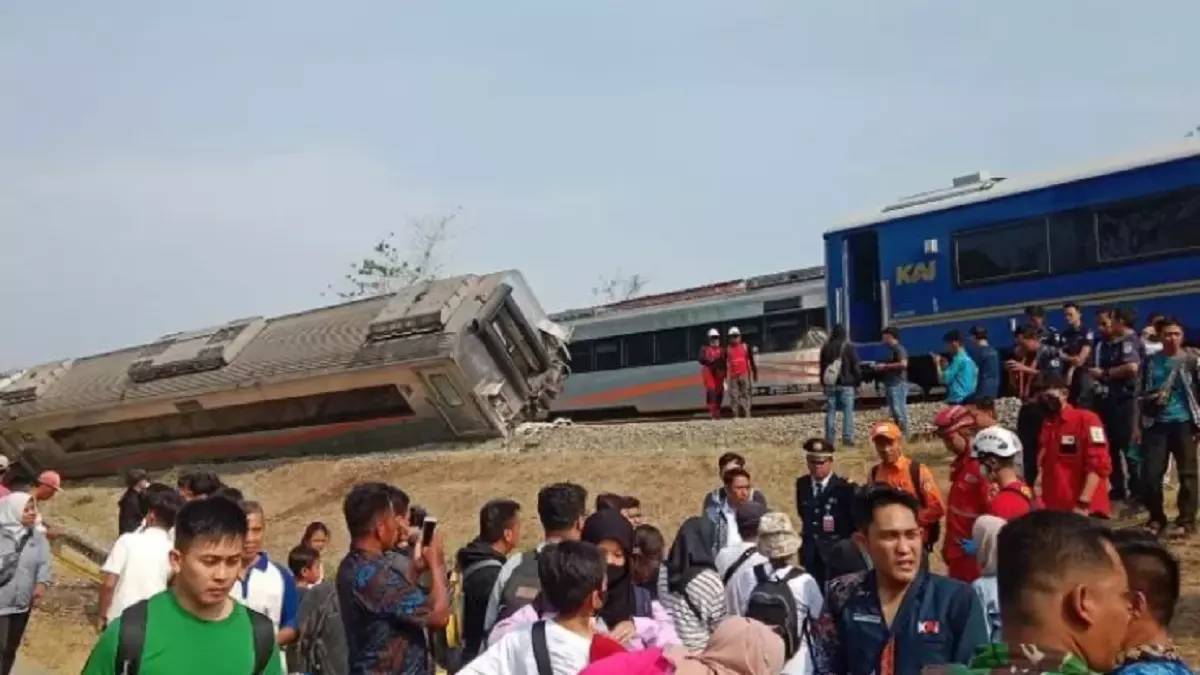 kesaksian-ferlynda-penumpang-kereta-api-argo-semeru-saat-terjadi-kecelakaan,-gerbong-dipenuhi-teriakan-penumpang