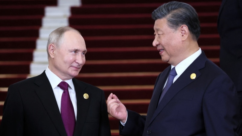 kehadiran-putin-jadi-pusat-perhatian-di-forum-bri-china