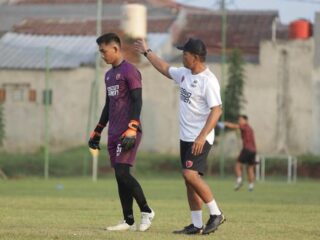Penjelasan Manajemen  Terkait Alasan Pelatih Kiper Alan Haviludin Keluar dari PSM Makassar