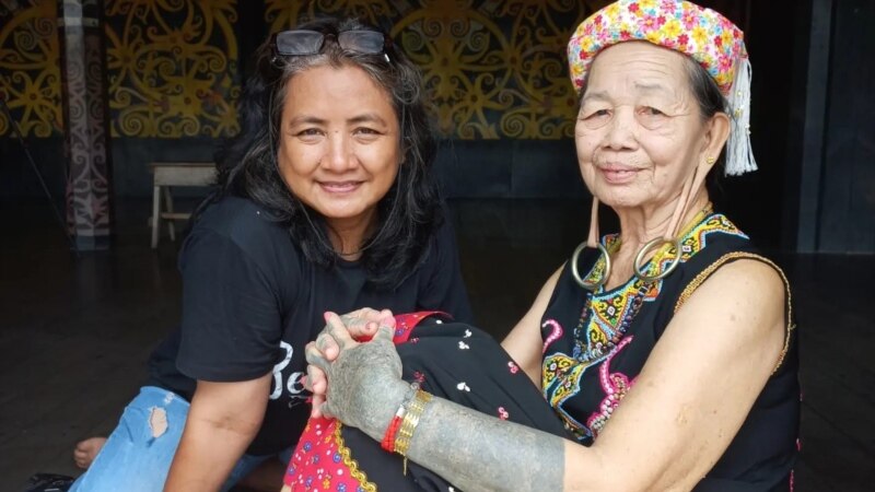 “melacak-jejak-telinga-panjang”-dokumentasikan-tradisi-perempuan-dayak-yang-hampir-sirna