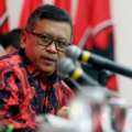 sekjen-pdip-sebut-pertemuan-dengan-gibran-rakabuming-dijadwalkan-ulang