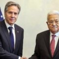 presiden-palestina-batalkan-pertemuan-dengan-biden-setelah-ledakan-terjadi-di-rumah-sakit-di-gaza