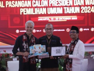 ganjar-pranowo-dan-mahfud-md-ajak-masyarakat-beri-akronim-nama-untuk-kampanye