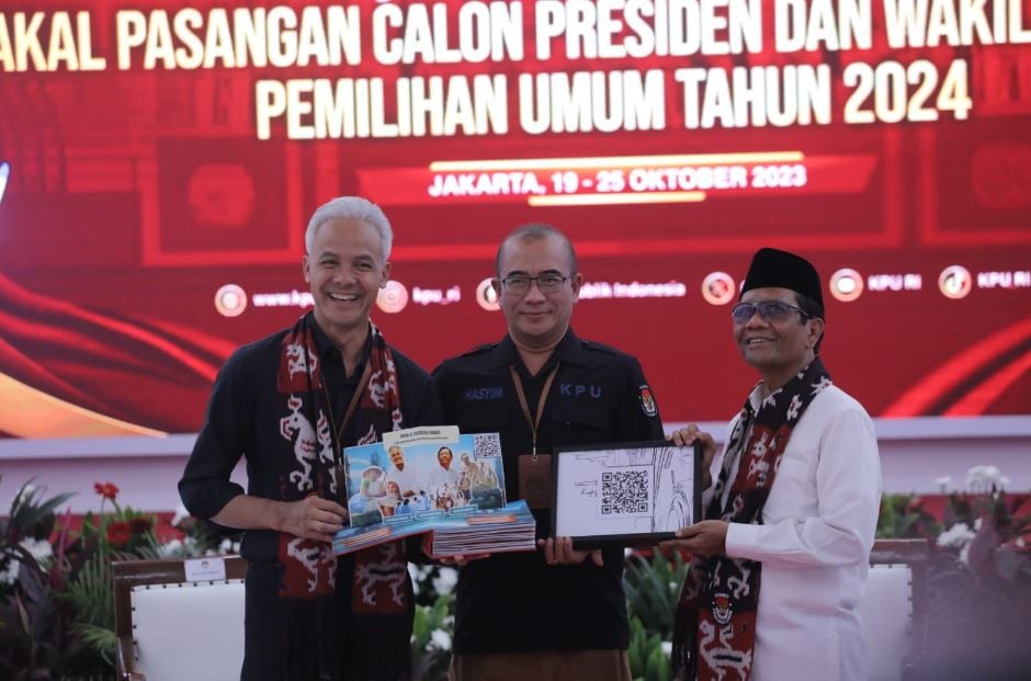 ganjar-pranowo-dan-mahfud-md-ajak-masyarakat-beri-akronim-nama-untuk-kampanye