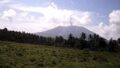 gunung-ibu-erupsi-dan-lontarkan-abu-setinggi-800-meter